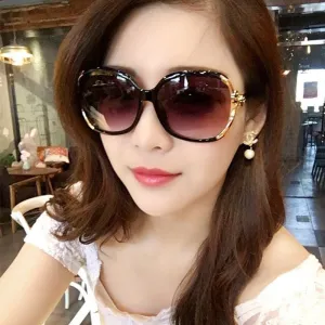 2025 New Polarized Women's Sunglasses Round Face Anti-UV Sunglasses Fashion Personality Large Frame Slimming Internet Celebrity Glasses