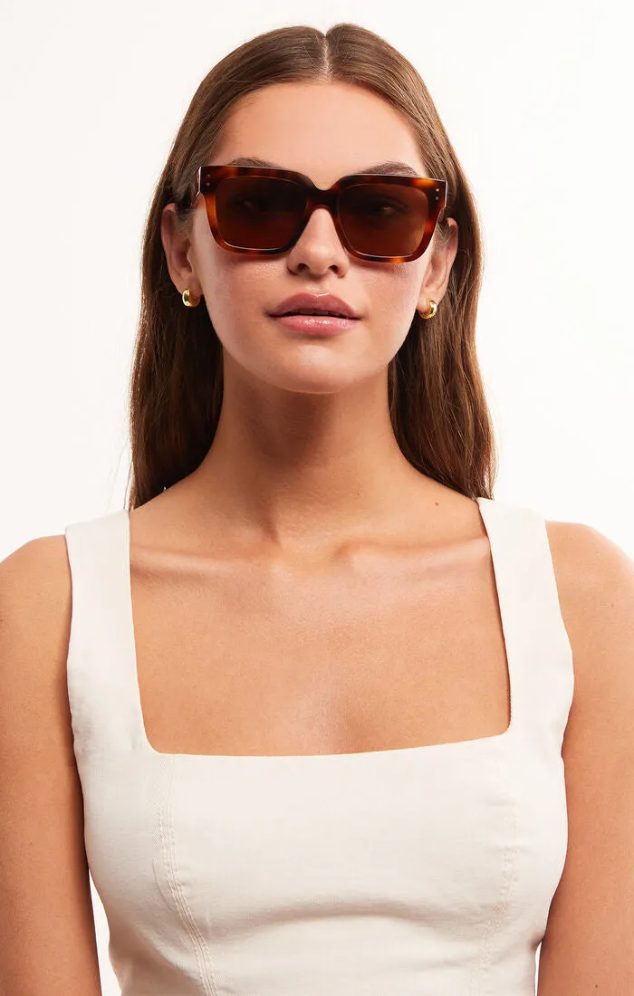 Brunch Time Sunglasses in Brown Tortoise - Brown